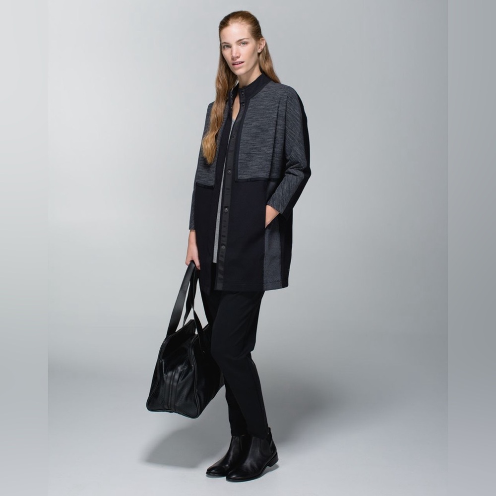 Lululemon cocoon car coat women’s small